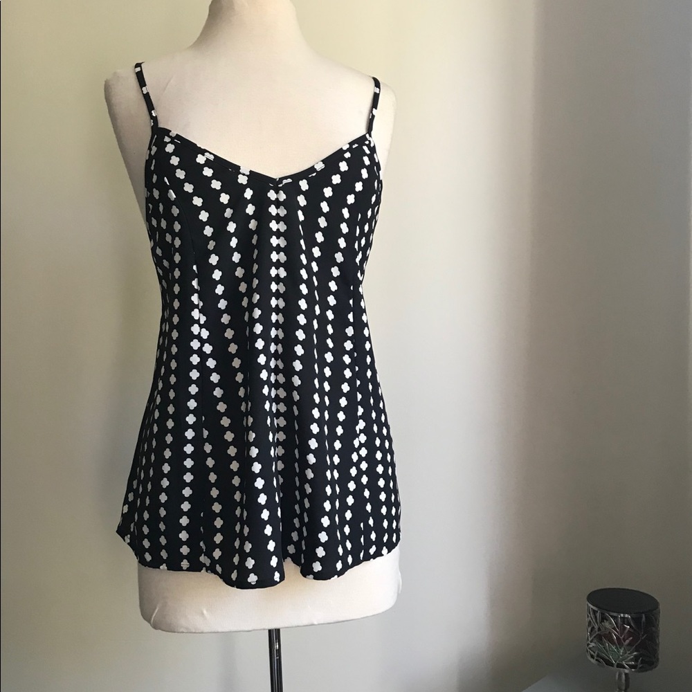 🛍The Fifth summer top.  Fun summer print.  Size M